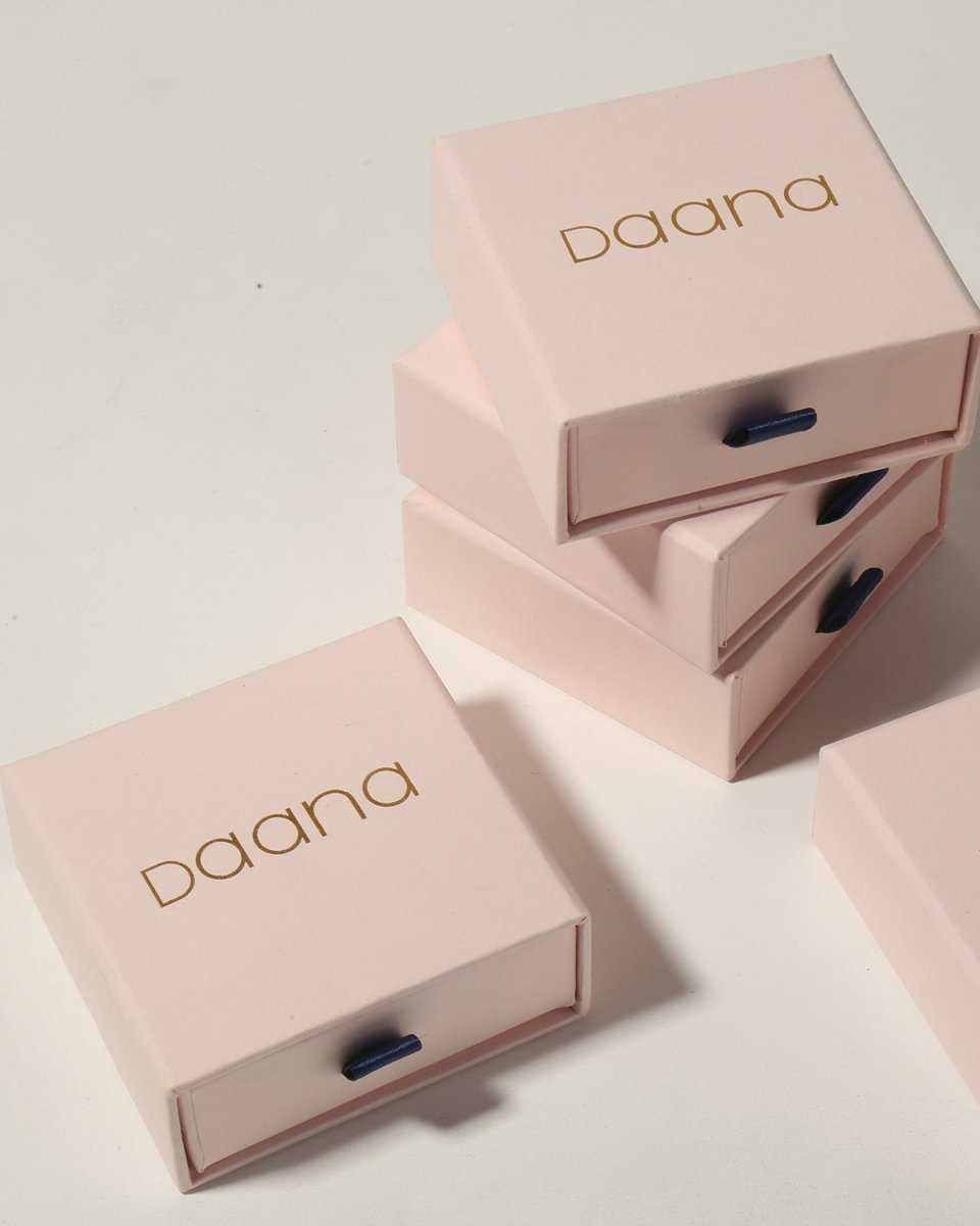 Brinco Amsterdam Ouro White - BRINCOS - DAANA